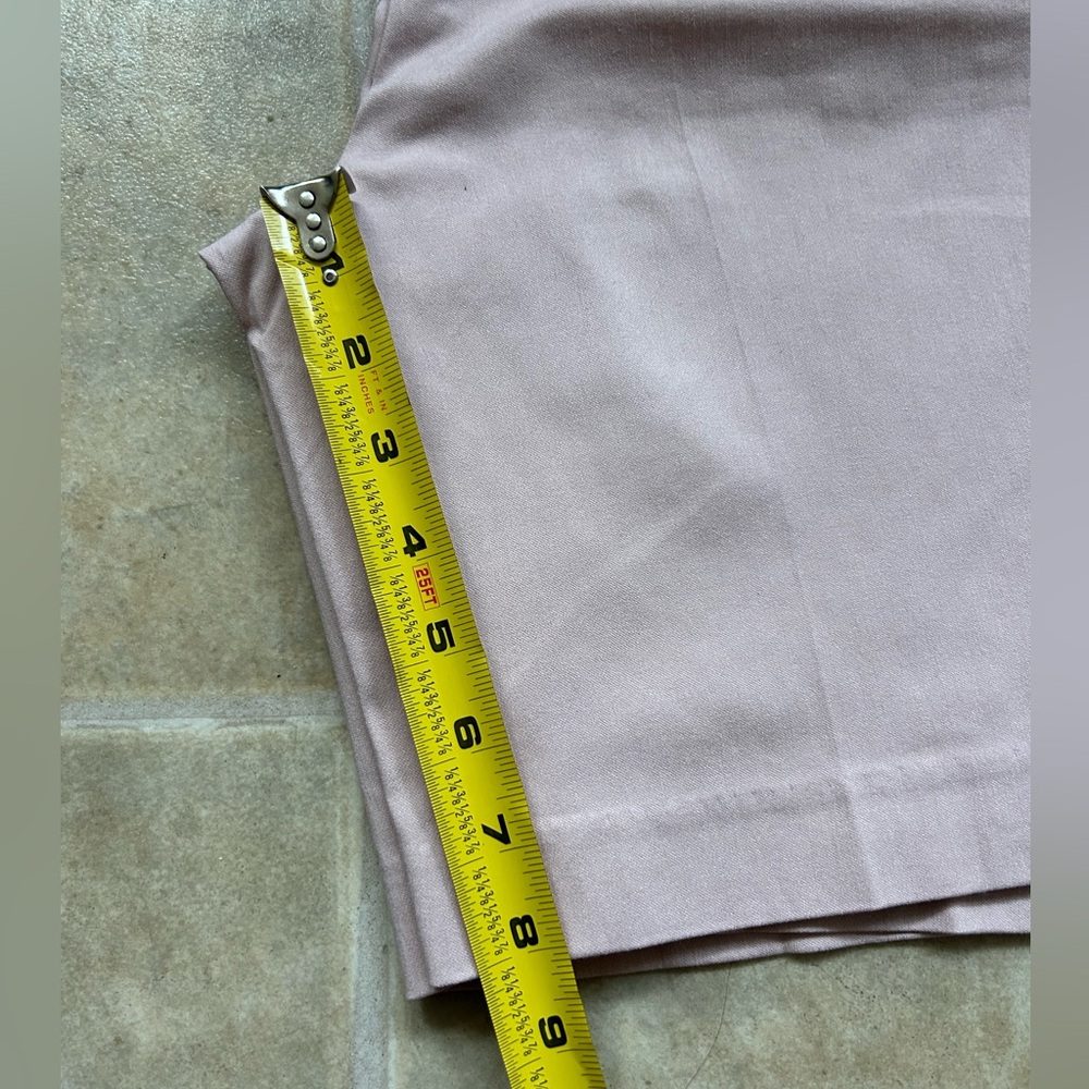 Liz Claiborne Women’s Shorts. Color soft pink. Brand new. Size petite large - Picture 6 of 8